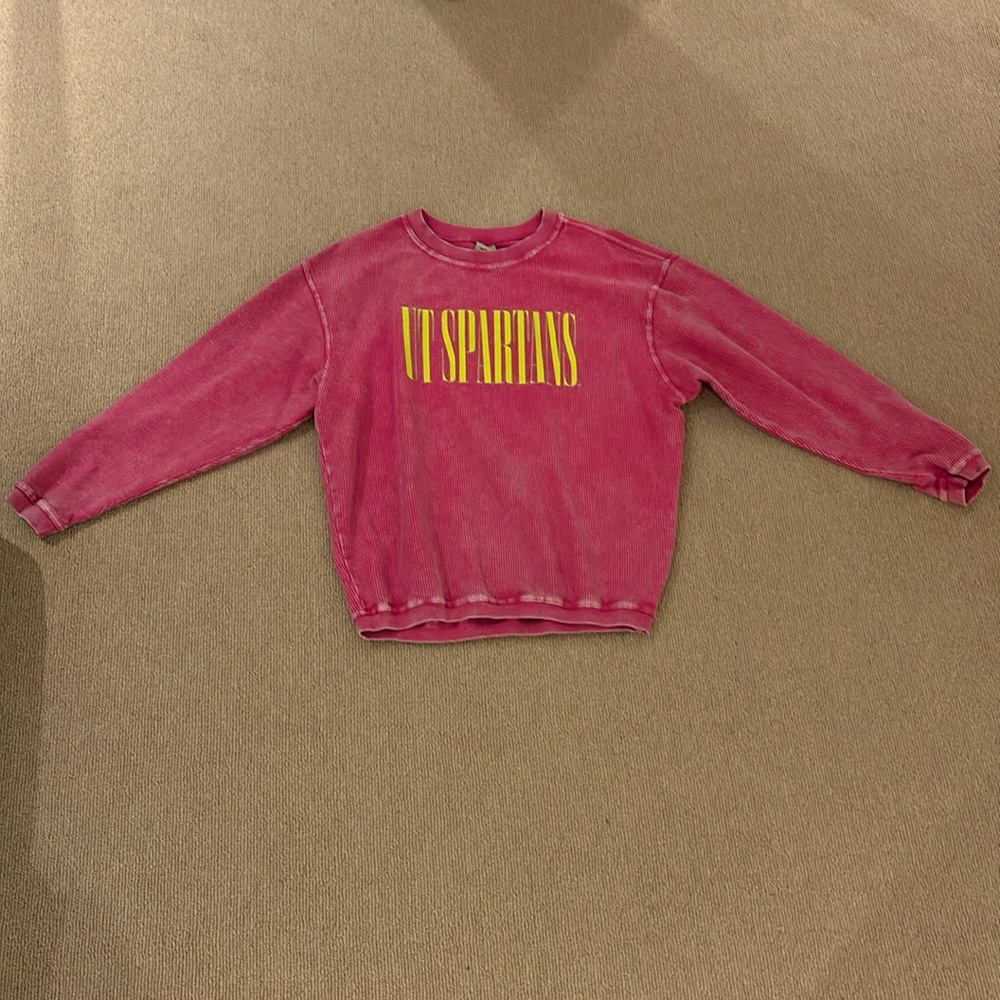University of Tampa pink sweatshirt in size Small.